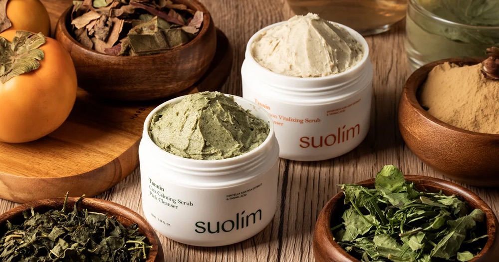 자연의 시간을 담다: 수올림(Suolim) 스크럽 팩 클렌저 비주얼 연출